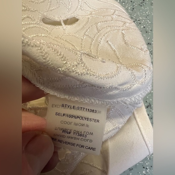 🛍️ White SUGARLIPS Cutout sleeveless blouse size S. - Picture 10 of 13